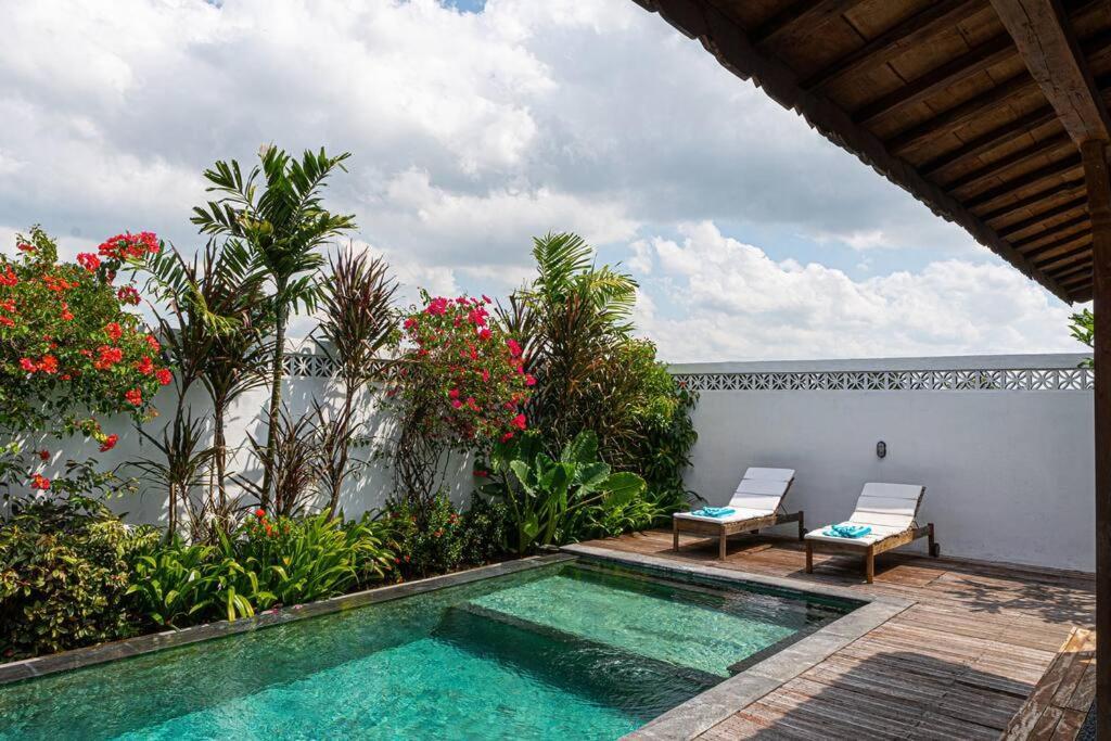 Berawa Canggu Stylish Joglo 3 Bedrooms Private Villa With Private Pool エクステリア 写真